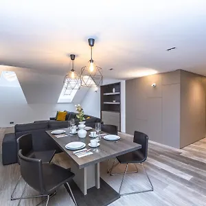 Wishlist Residences - Old Town Square Appartement